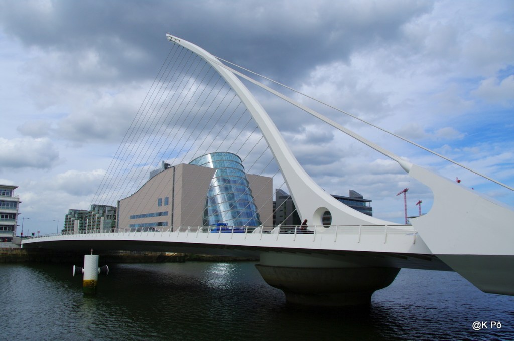 Vers l&rsquo;autre bout du&nbsp;pont