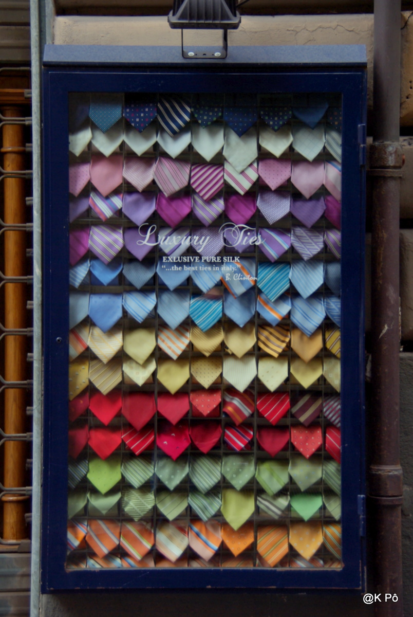 Gens heureux en chemise (déboutonnée)…