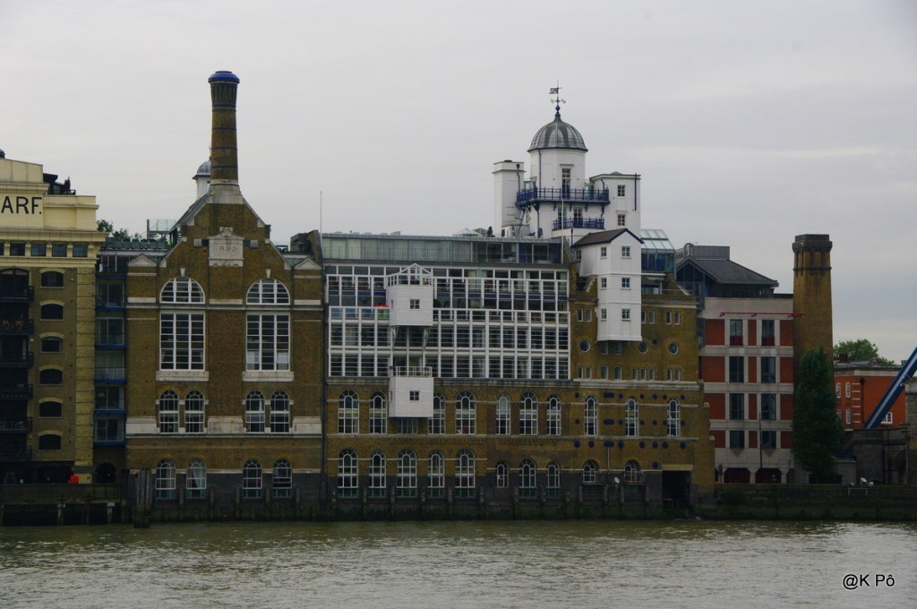 Cités de verre (la City), navires de pierre (petits bouts de Londres). A&nbsp;suivre…
