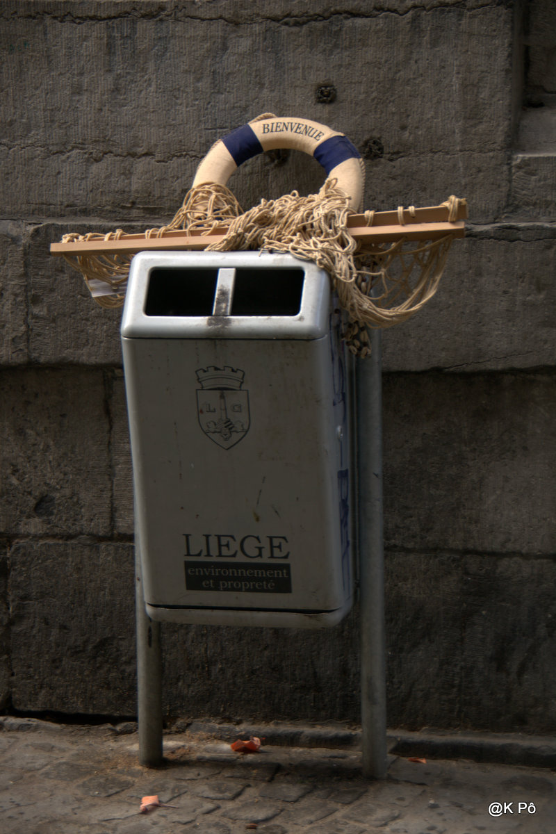 qui veut quelques billets de 100 000 milliards de dollars (zimbabwéens)&nbsp;?