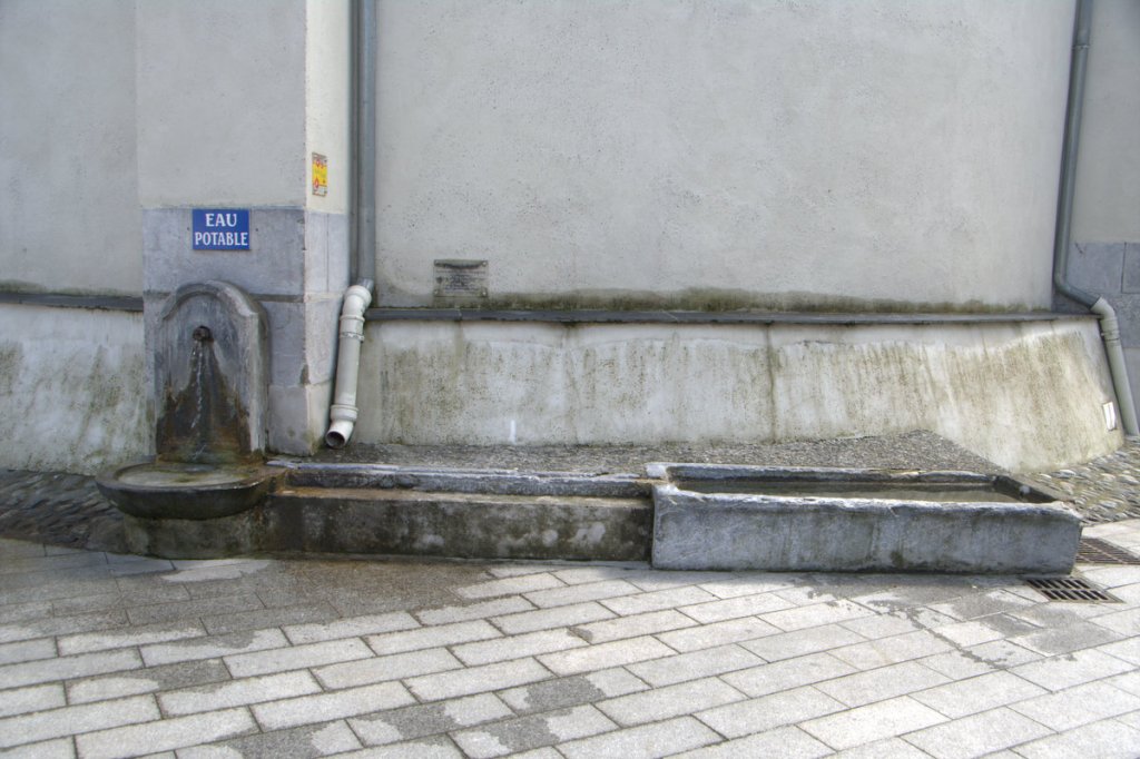 au feu rouge, rien ne bouge, hips !