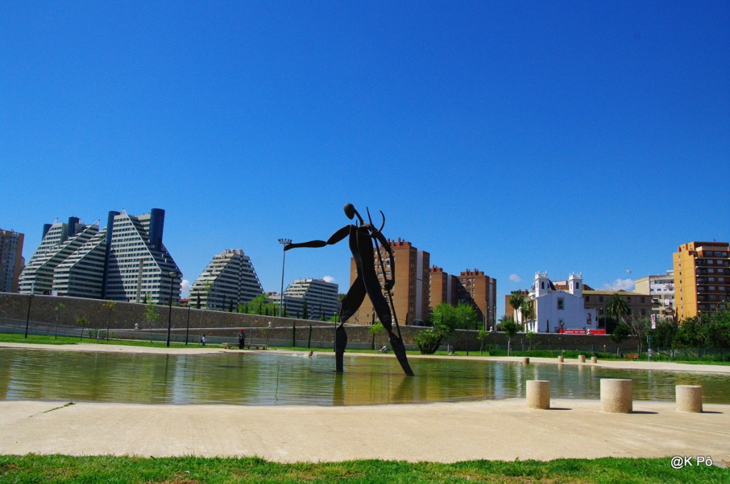 ils n’ont que ça à faire !