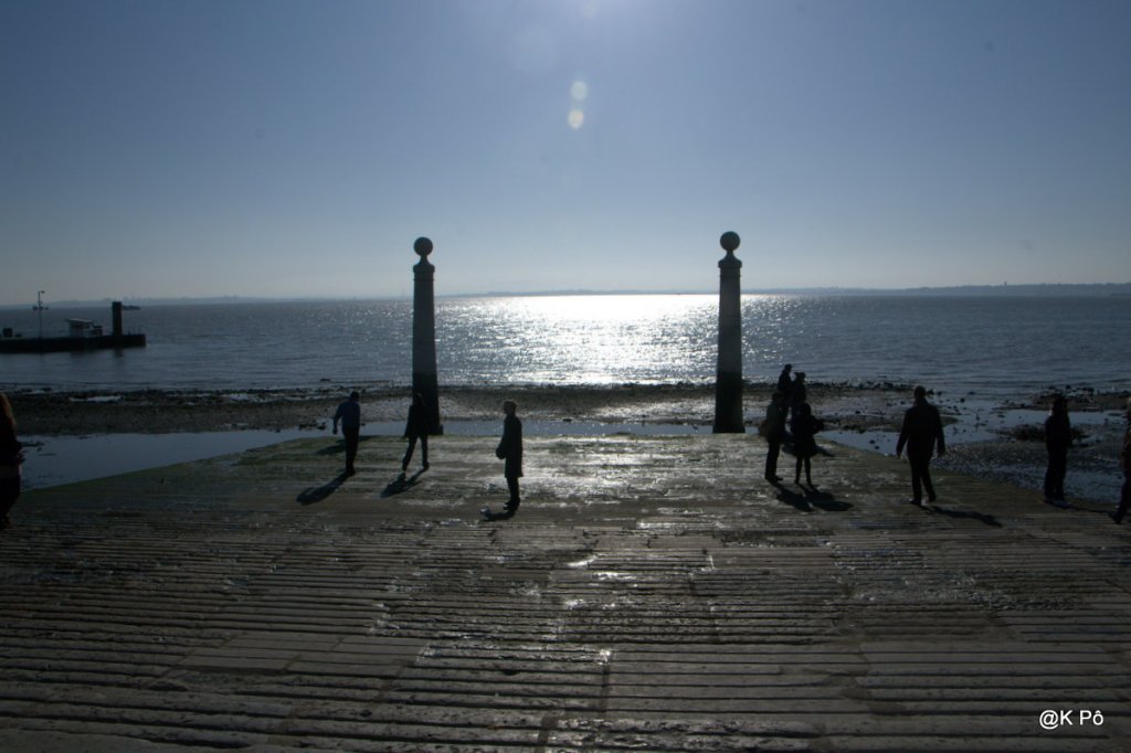 Les histoires d’un jour se lèvent le lendemain aux bras d’autres récits