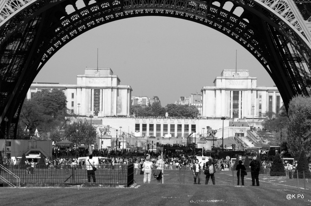 un Gaspard sous l’arche de Delanoé