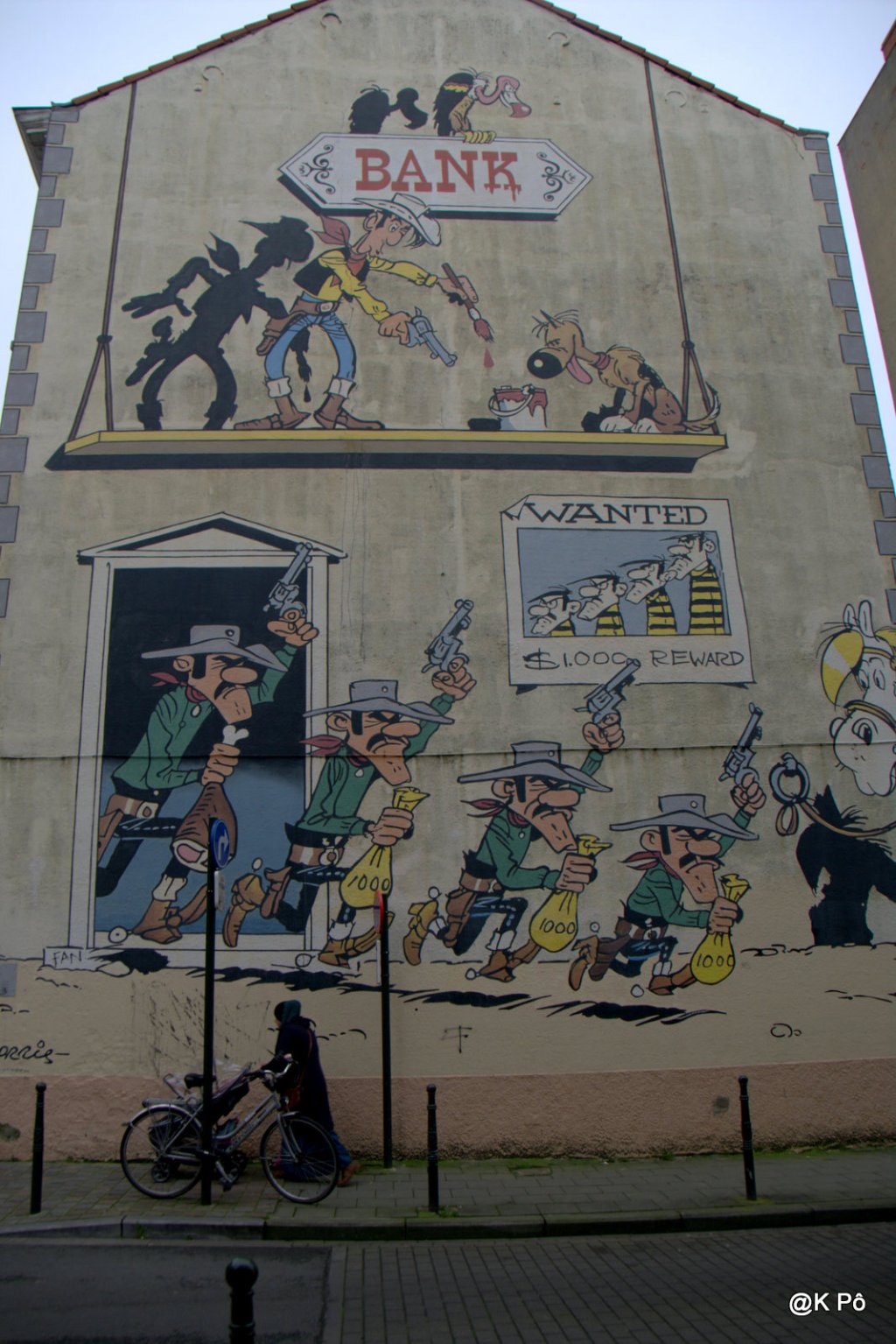 Antiquités belges : les fresques frasques de Peyo Roba Franquin