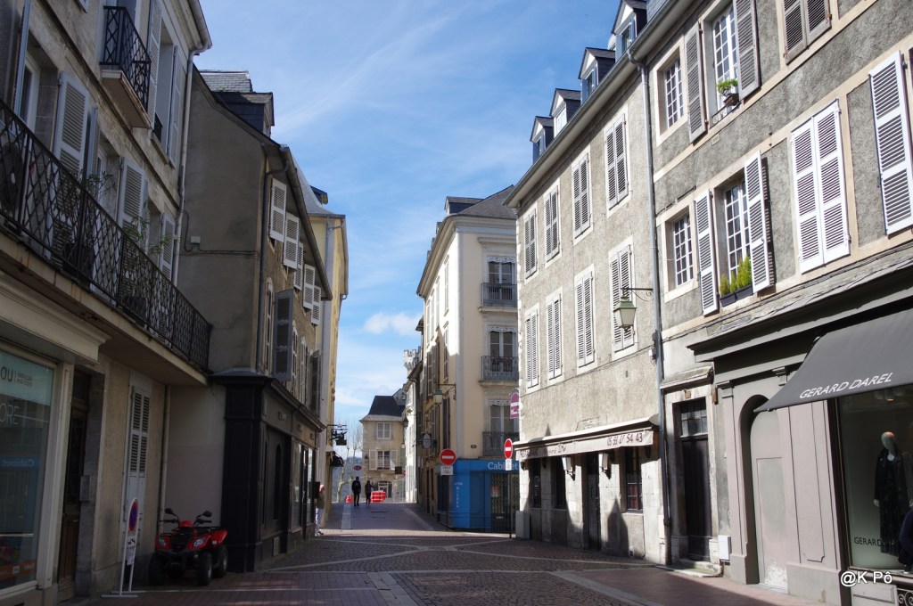 petite couronne mortuaire pour une ville qui se prend la&nbsp;tête