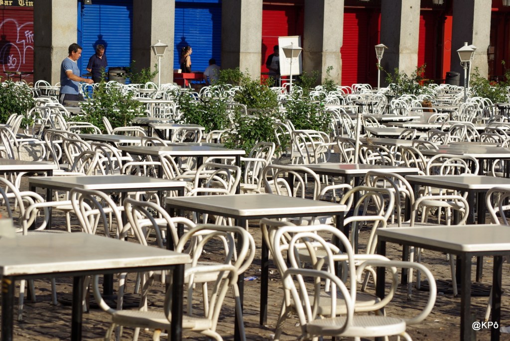 Petite trouvaille (Gainsbourg) et bonne pellicule (Trenet) pour passer le&nbsp;temps.