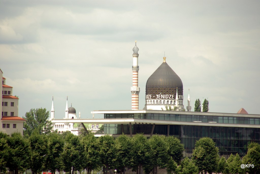 pauvre muezzin + l&rsquo;amour c&rsquo;est comme du savon&nbsp;noir