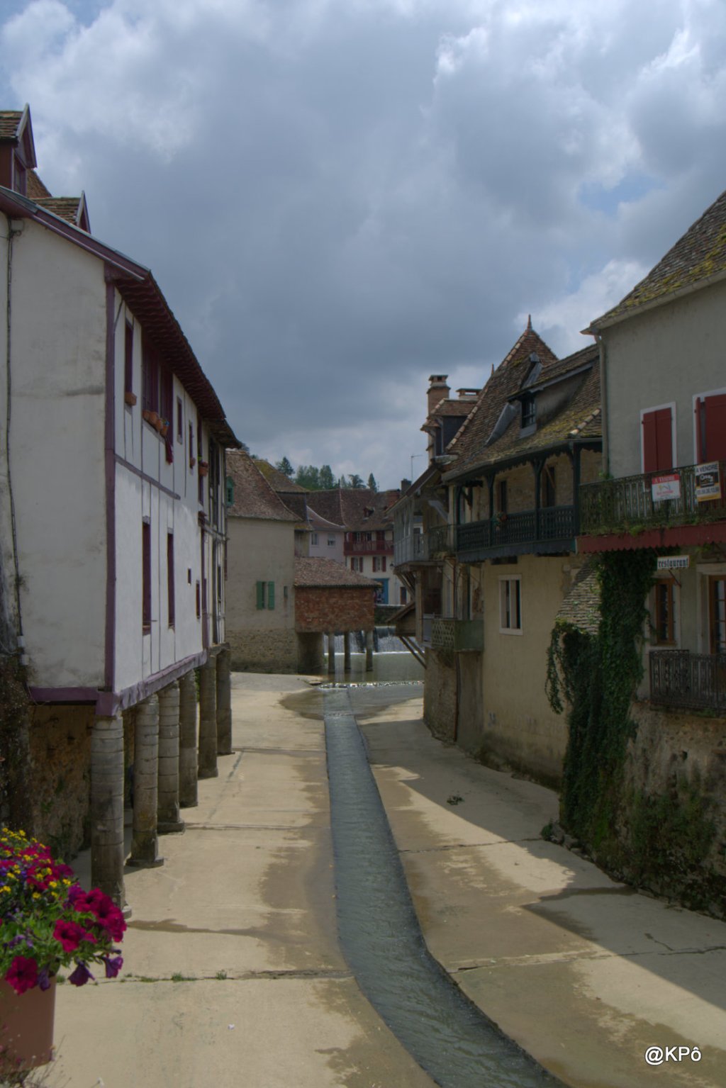 promenade autorisée (une heure maxi) : Salies de Béarn, station&nbsp;thermale.