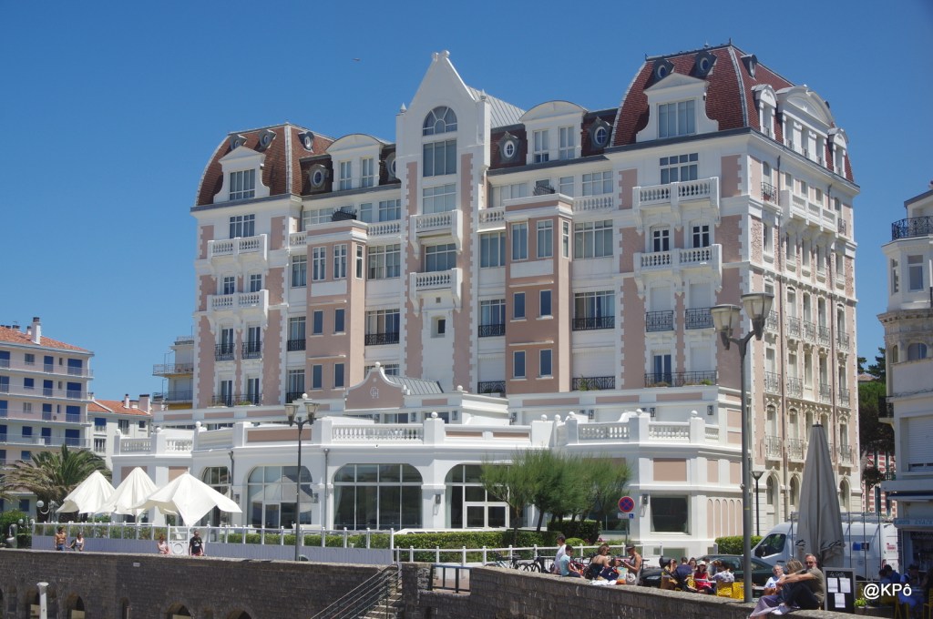 mer belle, peu agitée (avant le grand raout de juillet) : Saint jean de Luz