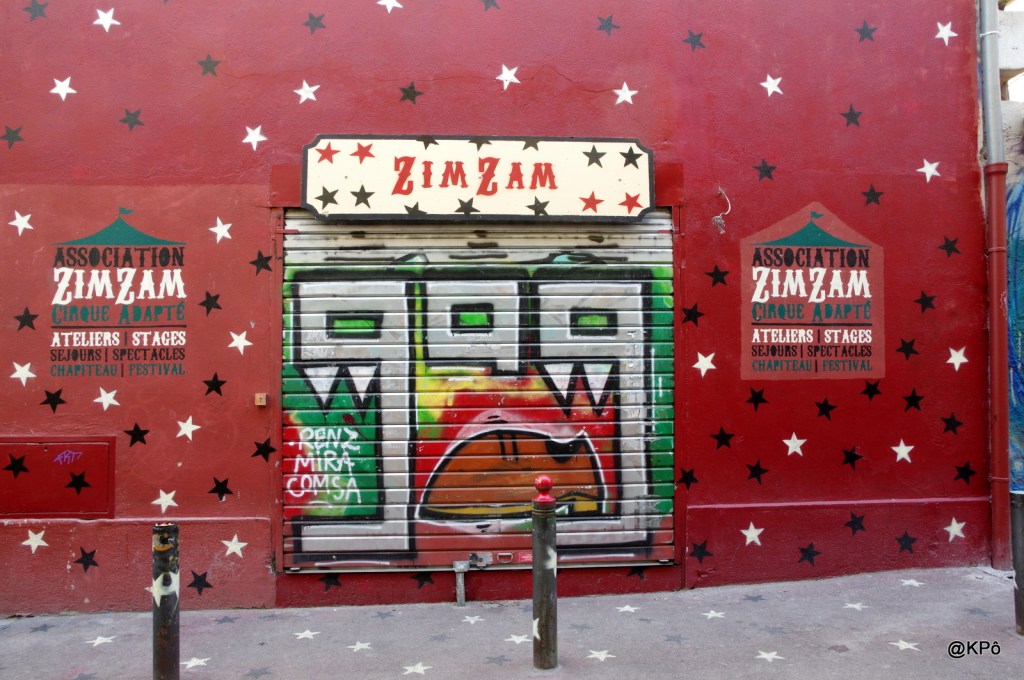 Rions un peu : l’art journalistique du rédiger pour ne rien dire