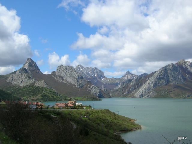 Les quais ne quittent jamais les ports