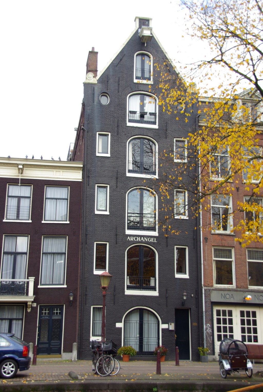 Anvers et contre riens (une affaire de virus qui part en eau de&nbsp;boudin)