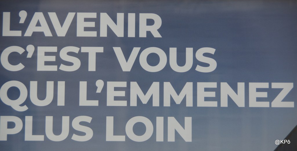 Pour qui vos tétons ? Déréliction des&nbsp;urnes…